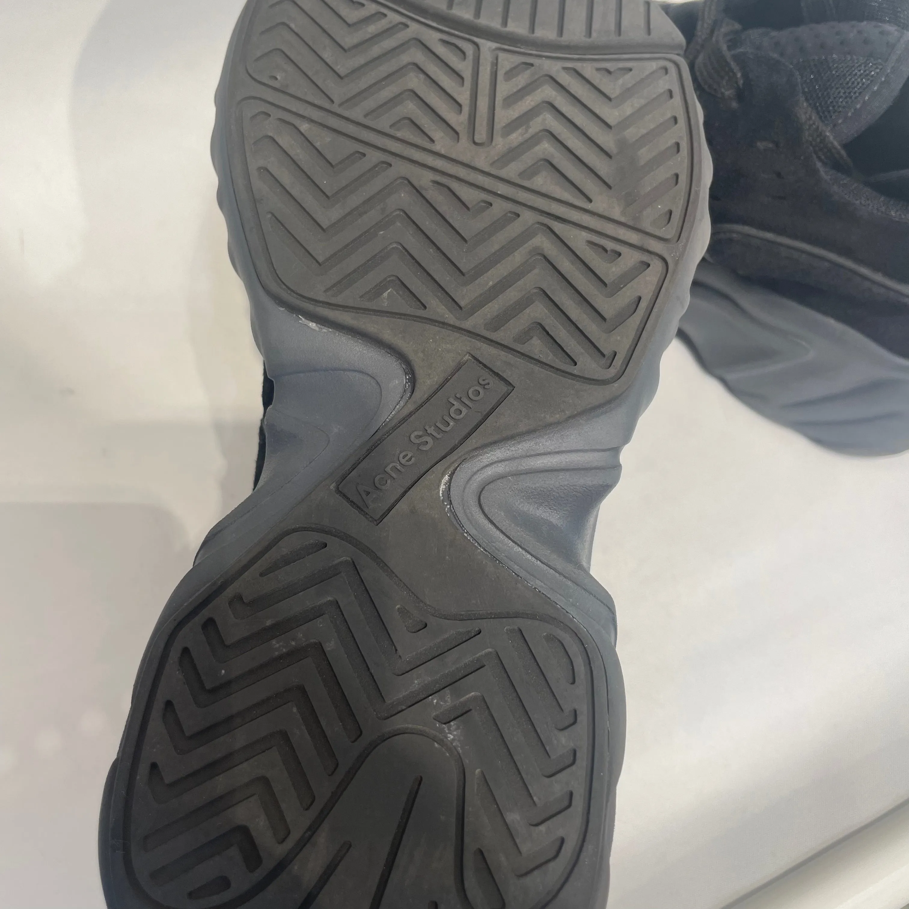 Acne Studios/Low-Sneakers/EU 37/Suede/BLK/Chunky sole suede