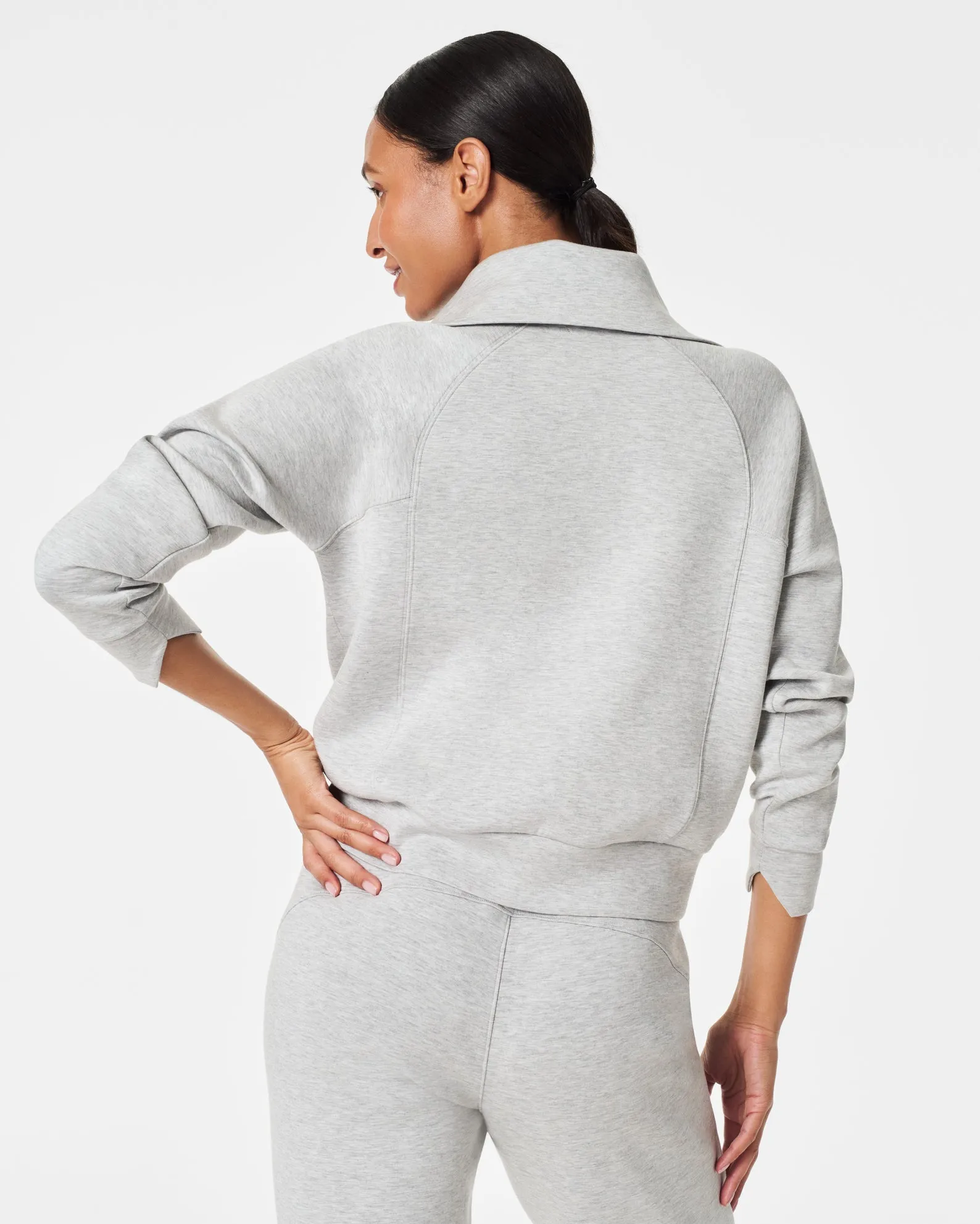 AIRESSENTIALS HALF ZIP