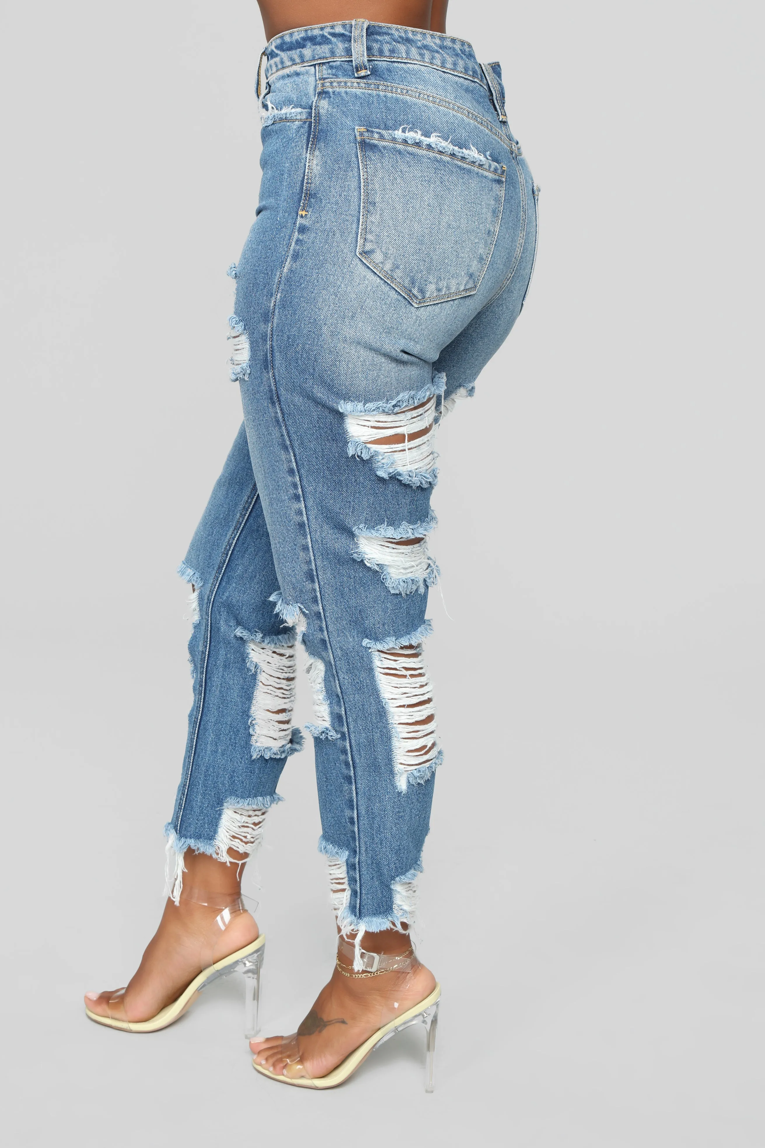 Bennie Boyfriend Jeans - Medium Blue Wash
