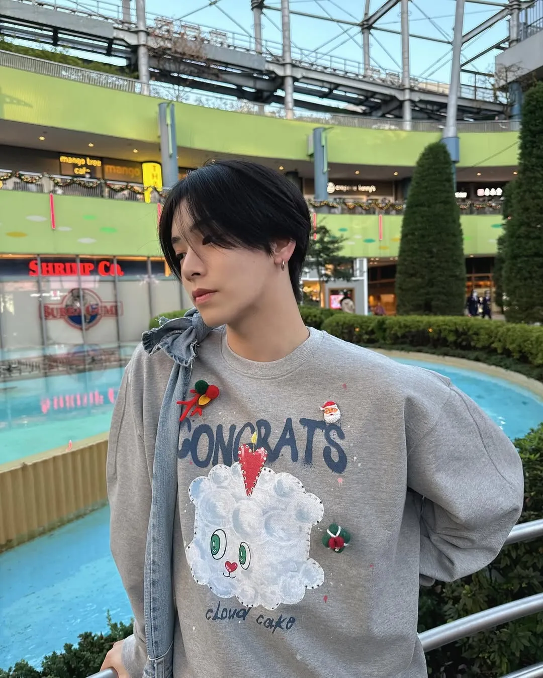 [CLOUD CAKE] Fashion unisex party style sweatshirts hot sale limited editon