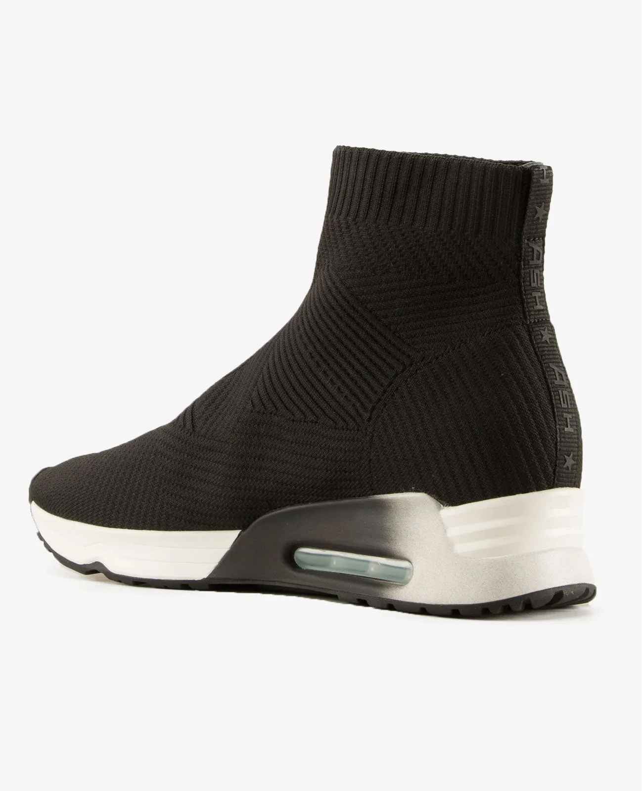 Lazare 01 Black