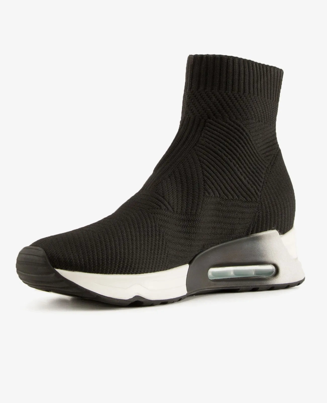 Lazare 01 Black